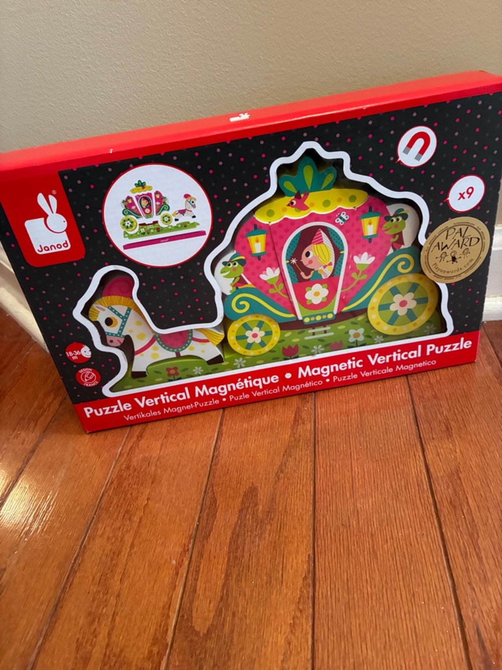 NWT Janod Pink & Green Magnetic Vertical Puzzle - Princess Carriage